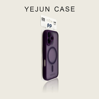 Applicable to 17 Apple 16 mobile phone case, titanium gray fine hole, silver shield iphone16promax magnetic skin attraction 15pro anti-drop 14 high-grade matte 13 protective case, simple couple 16plus